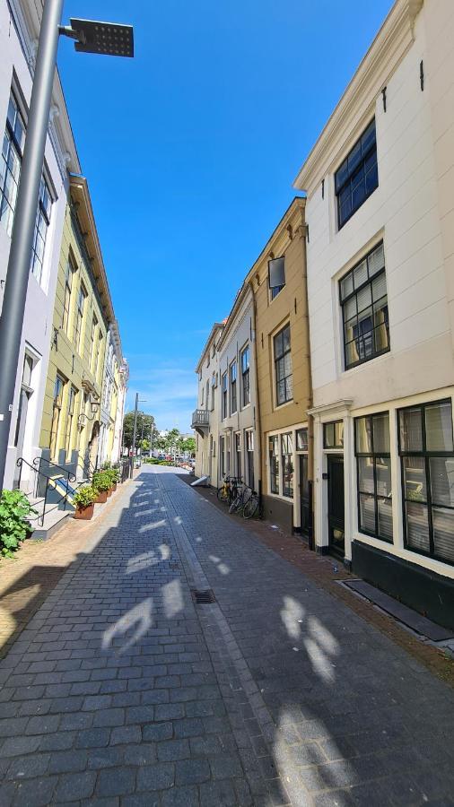 Rijksmonument Havenzicht, Met Zeezicht, Ligging Direct Aan Zee En Centrum Влисинген Екстериор снимка